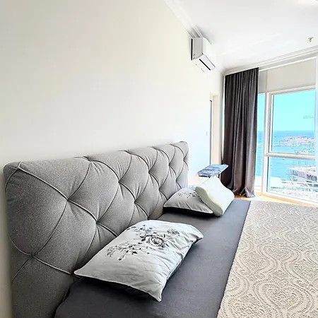 Luxury Penthouse In Tre Canne Complex *