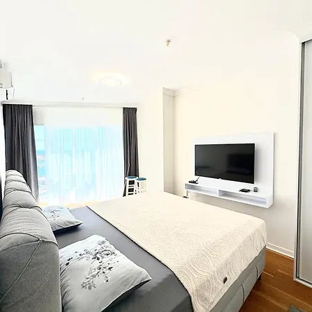 Daire Luxury Penthouse In Tre Canne Complex *