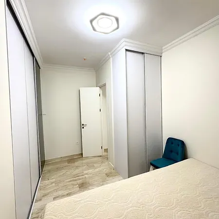 Daire Luxury Penthouse In Tre Canne Complex Budva